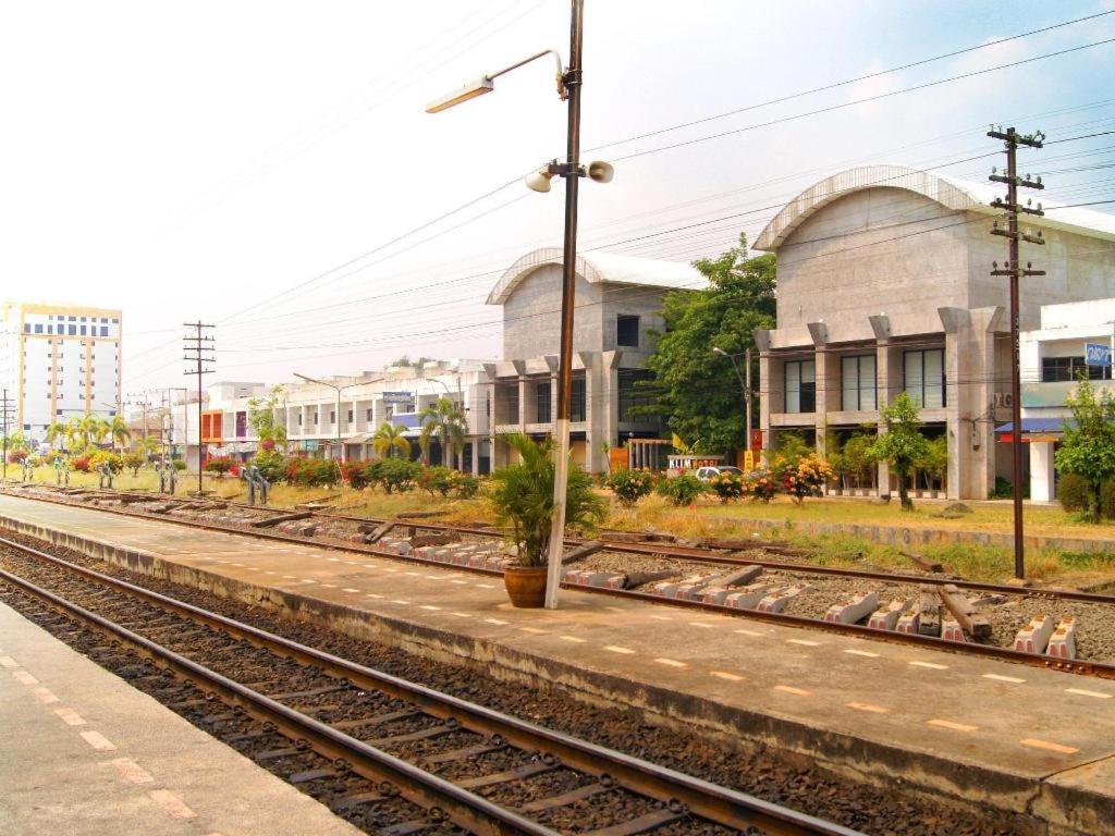 Klim Hotel Buriram Luaran gambar