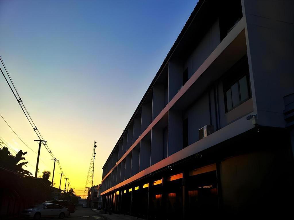 Klim Hotel Buriram Luaran gambar